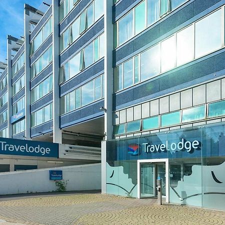 Travelodge London Teddington Exterior photo