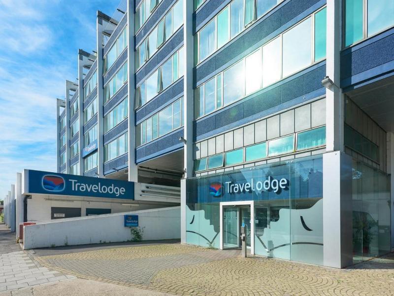Travelodge London Teddington Exterior photo
